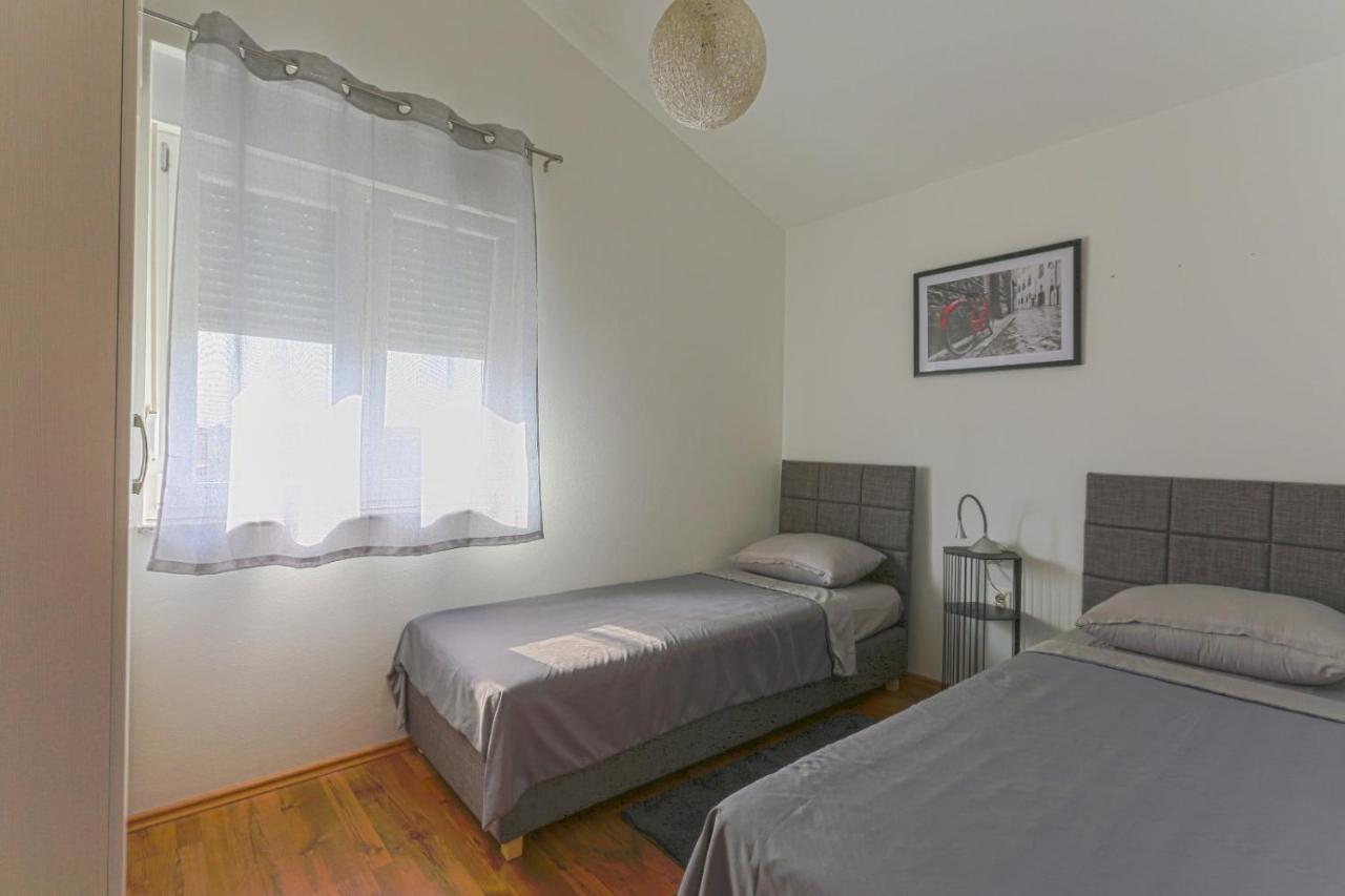 Apartman M&A Apartment Pula Exterior photo